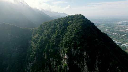 航拍陕西秦岭山脉圭峰山