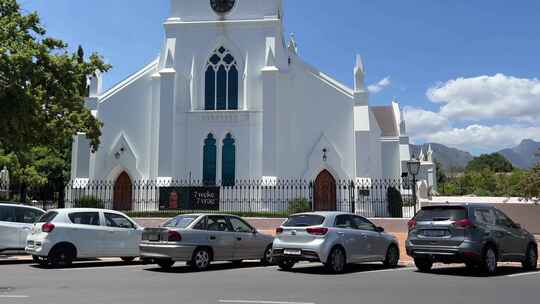 南非斯泰伦伯斯(Stellenbosch)白色教堂