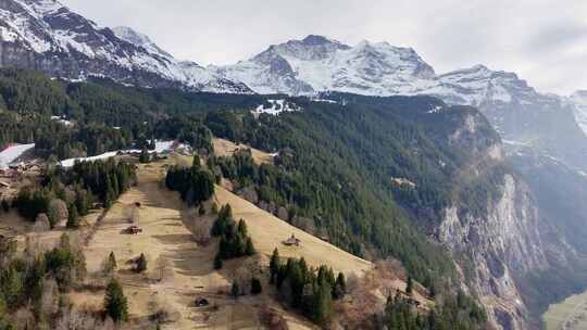 瑞士翁根小镇雪山峡谷
