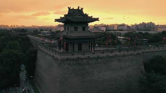 西安城墙东南城角护城河夕阳日落航拍