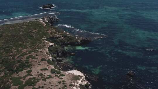 洛基海岸线鸟瞰图