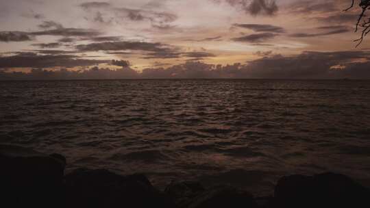 海边日落延时摄影
