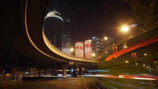 北京国贸桥下夜景车流
