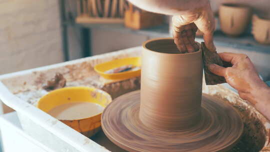 手工、陶瓷和陶器工作室，工人、工艺和粘土