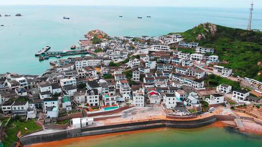 浙江舟山嵊泗列岛花鸟岛夏日风光建筑航拍