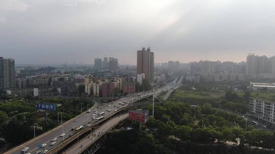 湖南衡阳城市交通车辆行驶航拍