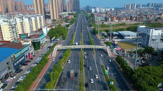 航拍城市公路交通路况