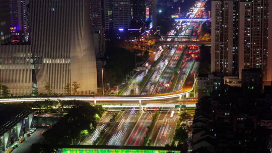 深圳夜晚公路交通的延时摄影