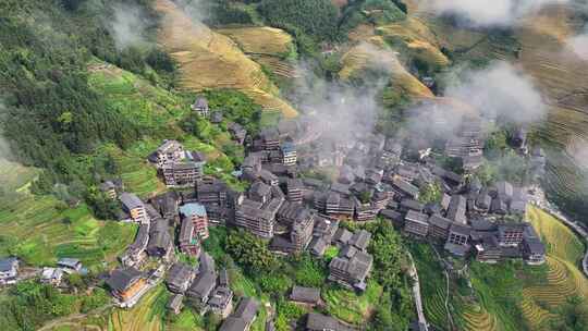 航拍广西桂林龙脊金坑村寨少数民族风光