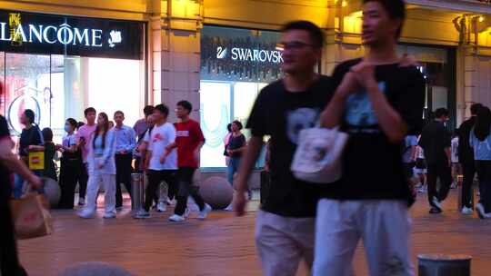 上海市南京东路逛街购物旅游人群行人人流游