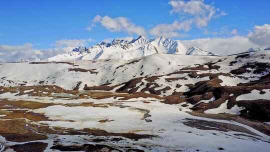 4K自然航拍海拔5000米雪山冰原带草甸6