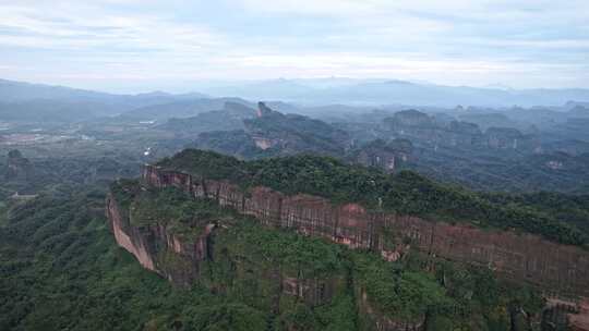 航拍韶关丹霞地貌 丹霞山阳元峰长老峰景区