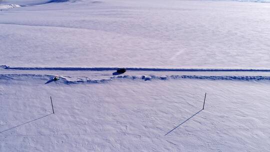 新疆冰封的喀纳斯雪原