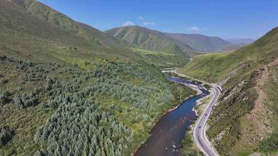 四川莲宝叶则景区公路汽车自驾旅游航拍