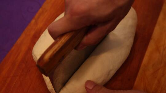 擀面杖擀面包包子