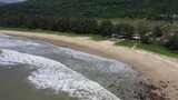 海浪拍打岸边岩石浪花高清在线视频素材下载