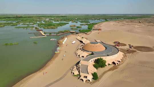 航拍宁夏石嘴山沙湖旅游景区沙雕建筑群风光