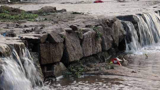 水污染 河流垃圾  环境污染 污水排放视频素材模板下载