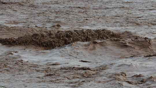 实拍暴雨后洪水 山洪  泥石流