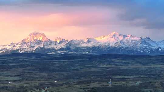 川西雅拉雪山航拍