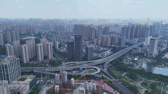 航拍湖北武汉城市暴雨来袭