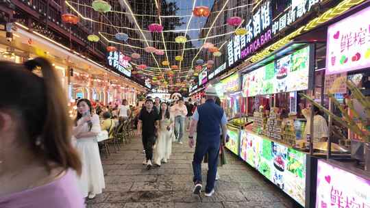 繁华热闹夜市、夜生活 阳朔西街步行街