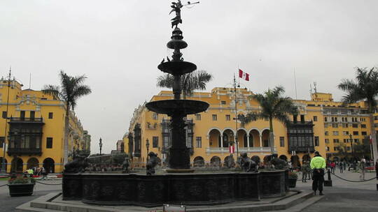 秘鲁广场上的喷泉视频素材模板下载