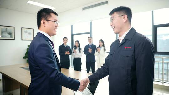 签约商务商业公司握手合作合同团队客户企业