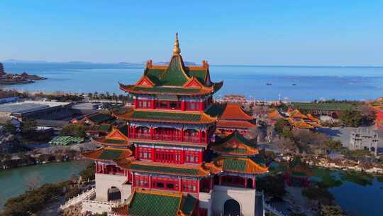 航拍烟台蓬莱三仙山景区古建筑城市风景