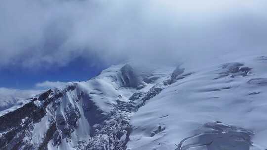 航拍冰川之父慕士塔格峰雪山冰川风光