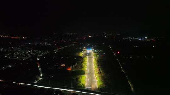 夜晚道路航拍马路公路交通晚上城市道路夜景