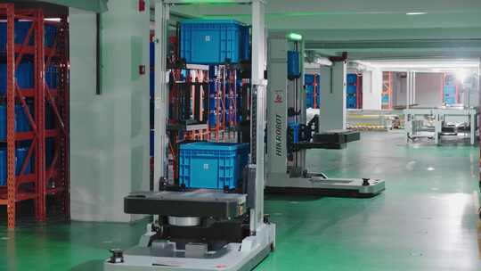 AGV智能搬运机器人工作场景仓库运输物料