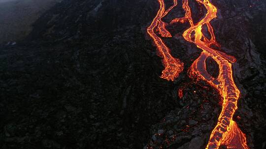 航拍的火山熔岩景观