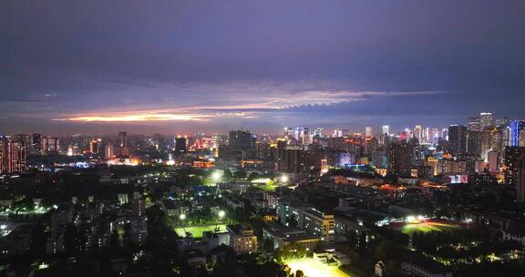 夏日夜晚成都市中心航拍延时摄影