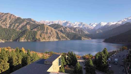 天山天池秋景航拍