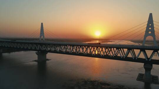 高铁通过郑州黄河大桥（郑新黄河桥）视频素材模板下载
