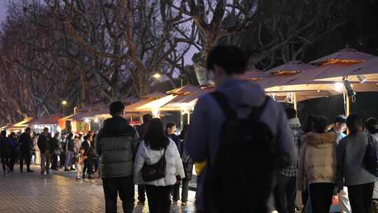 西湖湖滨路上的夜市