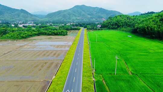 航拍乡村公路自然村庄农田