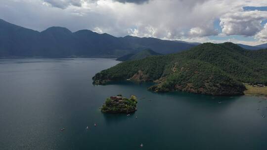 原创 云南丽江宁蒗县泸沽湖自然风光航拍