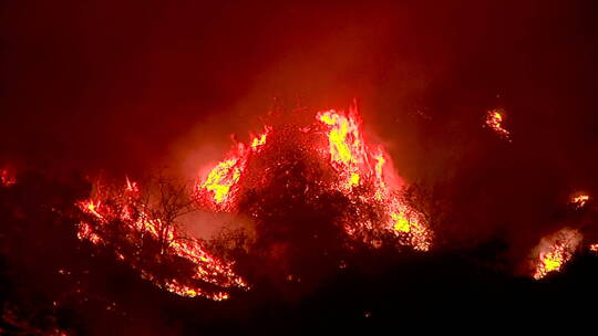 加利福尼亚州的山火视频素材模板下载