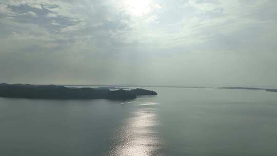 鄱阳湖航拍湖泊湿地公园逆光湖面太阳光湖水