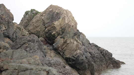 灵门村海岸礁石