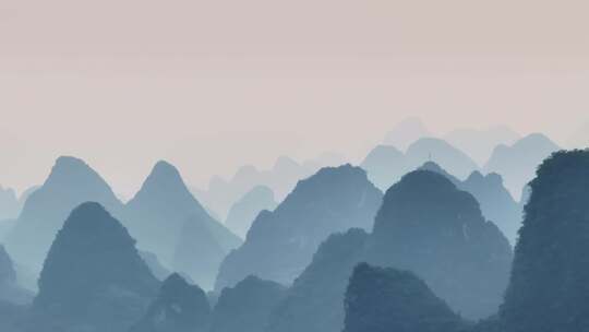 航拍桂林群山山峰