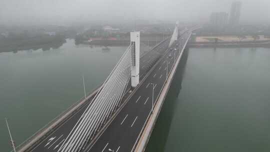 阴雨中东莞黎川大桥航拍