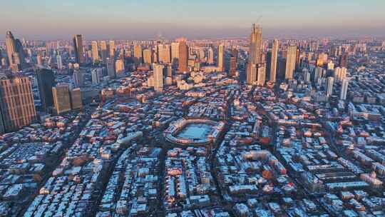 航拍雪后天津五大道