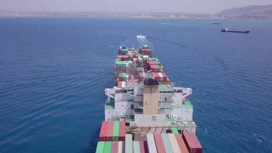 海上大型集装箱船-航拍镜头
