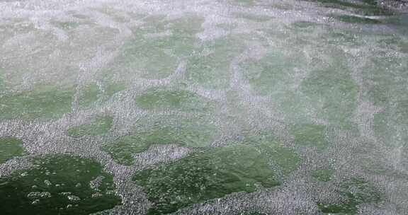 春天冰雪融化高山泉水溪流溪水流水