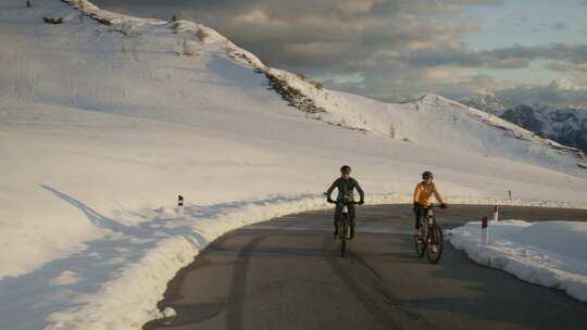 自行车，山地自行车，骑，雪