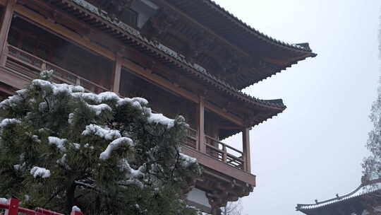 杭州径山寺中式古建筑寺庙雪景