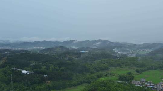 烟雨山城雨景小城下雨天视频素材模板下载